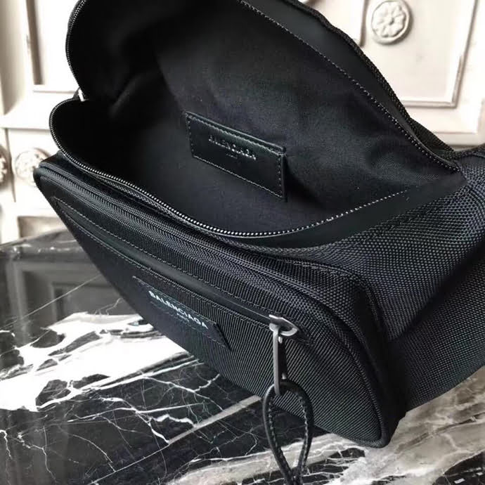 BALENCIAG巴黎世家 專櫃同步更新 帆布胸包腰包 簡約兩用包  BL1685